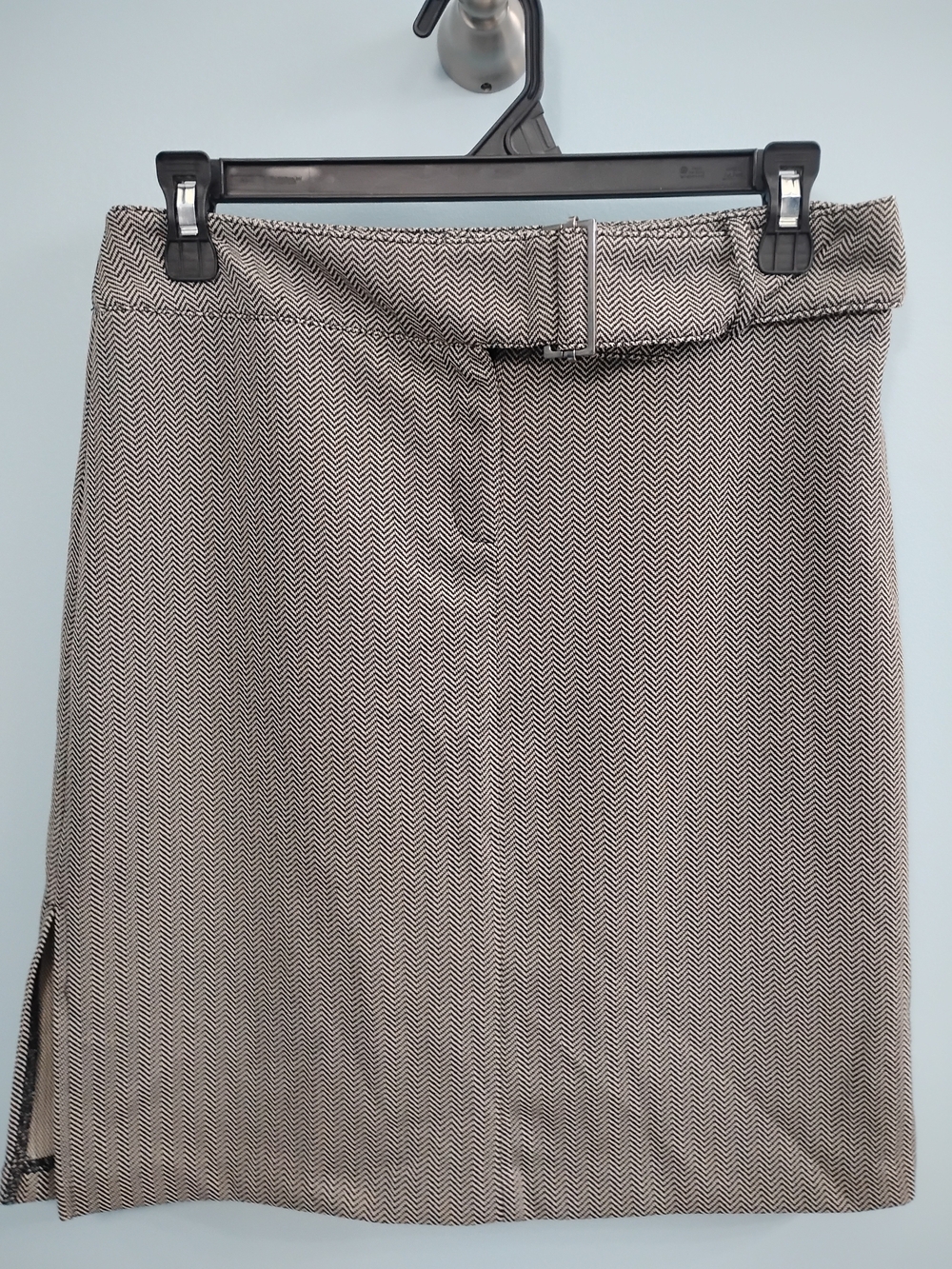Express Beige and Black Chevron Midi Skirt Size 3/4